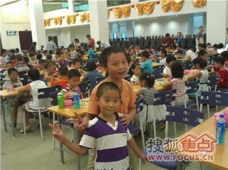 图:广州天河围棋附近学公园午休东方新世界8图小学生强奸图片
