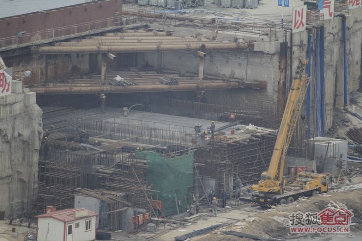 图:天津海河第一海底隧道--中央大道建设情况