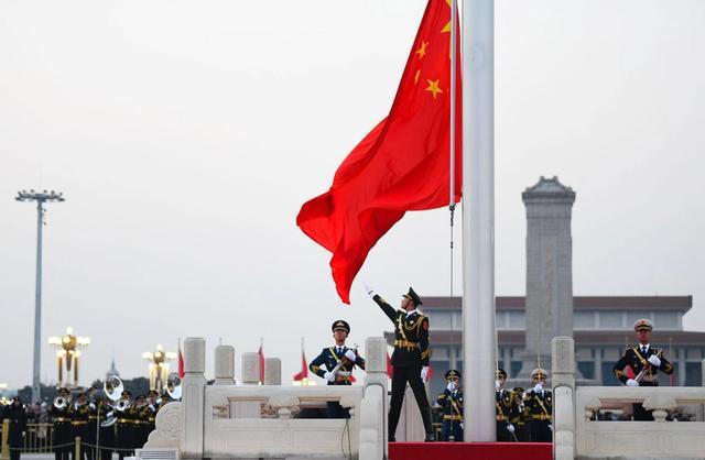 现场丨燃爆了2019年元旦第一次升国旗仪式