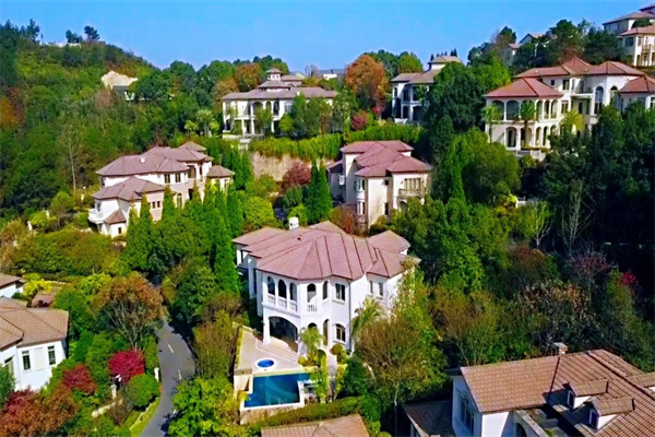 67千岛湖天屿山顶别墅大家千万不要被外界的传闻迷惑了慎重