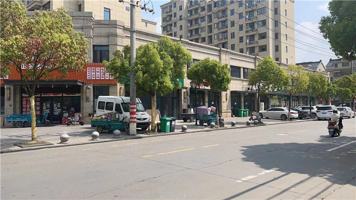 综合商场:濮院·时尚中心,大乐购物中心,东升购物中心,天润发购物中心