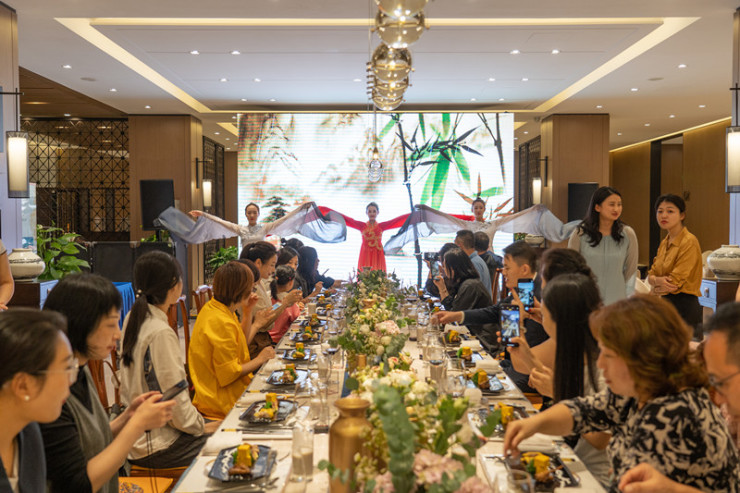 名流私飨宴遇风华微醺之下感受味蕾与视觉的极致诱惑