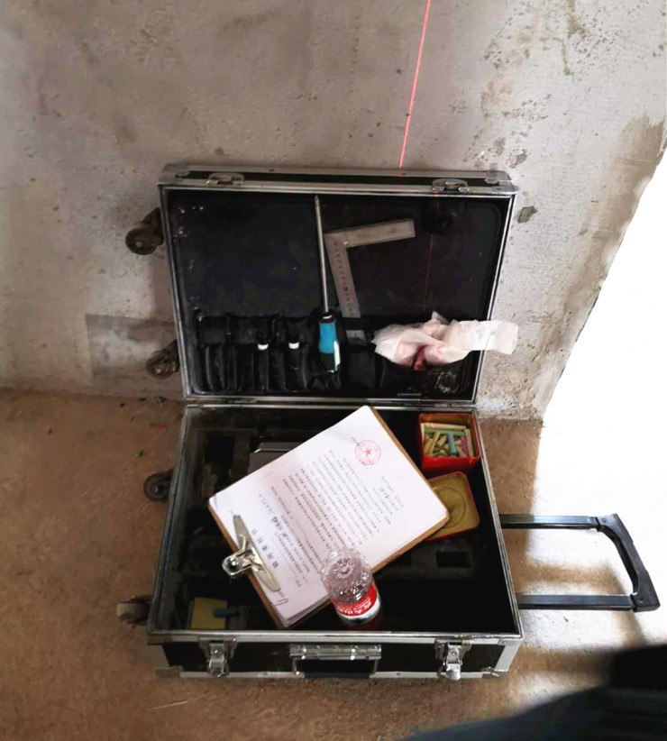 第一户业主的验房开始,星石验房的师傅就已经迅速进