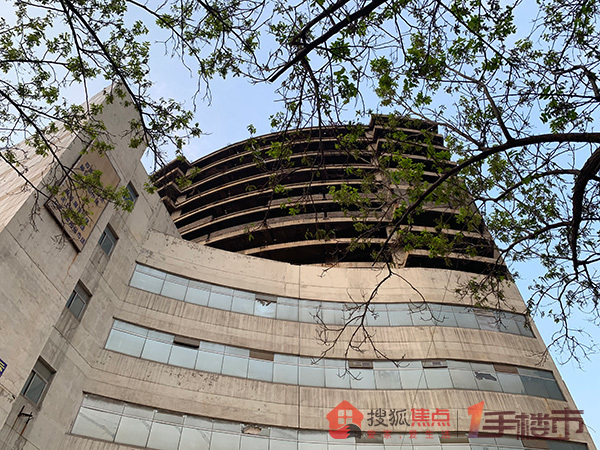 一手楼市|实景走访石家庄烂尾楼 沉寂多年该何