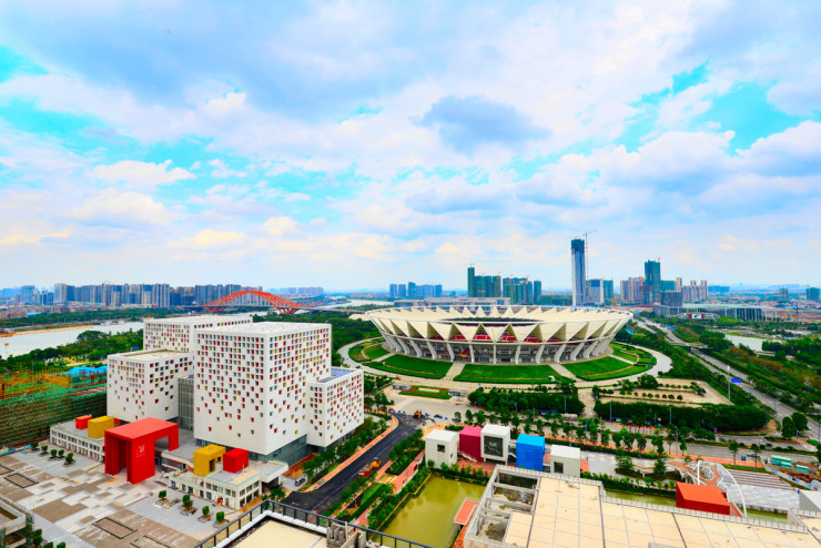 世界向湾两大新城pk跟着龙光选新城