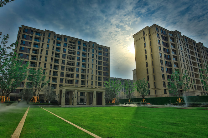 知乎中南府|约1300㎡阳光大草坪,诗意生活咫尺之间!-新乡手机搜狐焦点