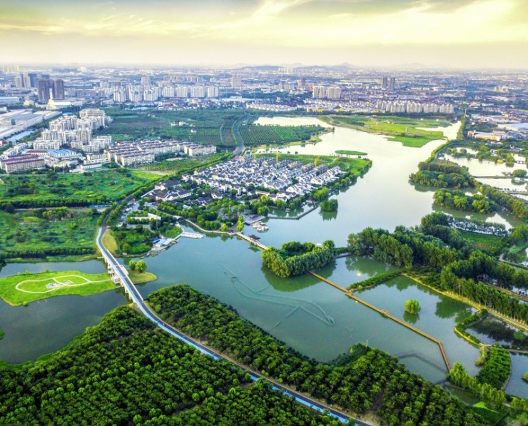 革新河生态廊道,戚墅堰运河公园等,绿肺版图"不断扩张,作为常州经开区