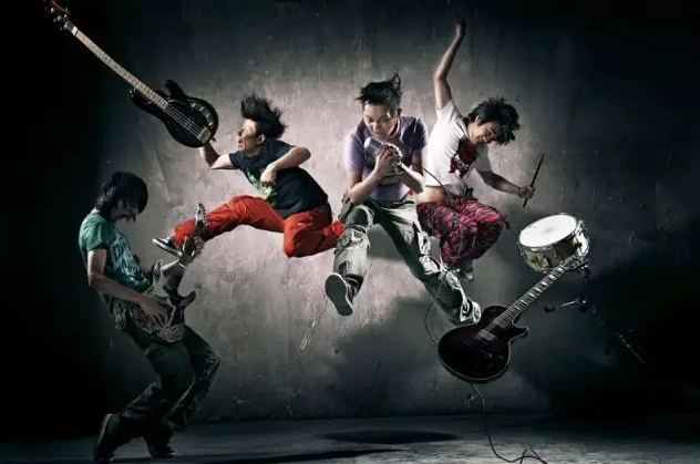 太空漫步 能行走在半空中的高超舞技 无须失重就能完成的太空漫步