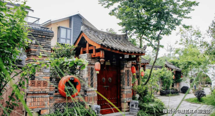 成都城西花园别墅幸福公社岸房价,楼盘户型,周边配套