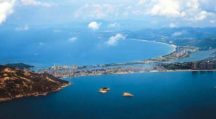 虹海金岸位于惠东国际稔平半岛位居湾区核心区位置惠州双月湾虹海金岸