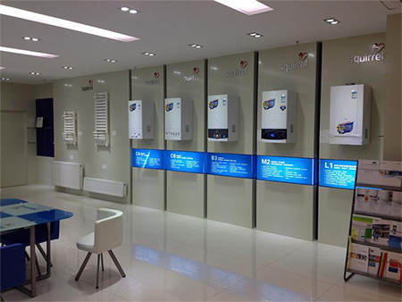 展厅面积120㎡,并按照小松鼠壁挂炉最新店面设计vi装修,是集壁挂炉