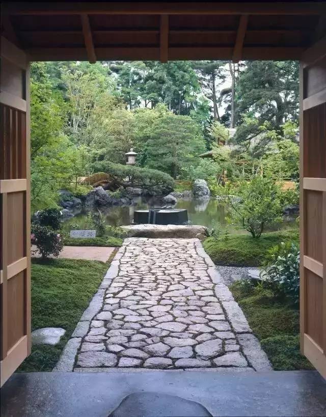 这个获奖无数的设计师竟是日本寺庙住持,而他最爱的却是枯山水