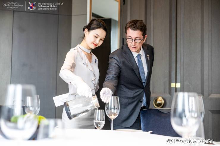 成都【金融城8号】售楼处电话(官方核验)_最新售价_热销户型大全_楼盘动态实时更新_一键获取楼盘资料(图4)