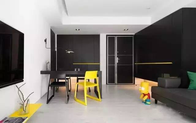 黑白撞色黄,这样的家装如此与众不同