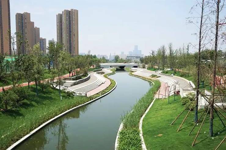 生态:紧邻皂河生态景观带,享一线滨河景观,同时毗邻唐城墙遗址公园
