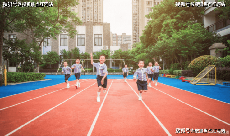 滇池一英里自配9班幼儿园,入学第一步就在家门口.