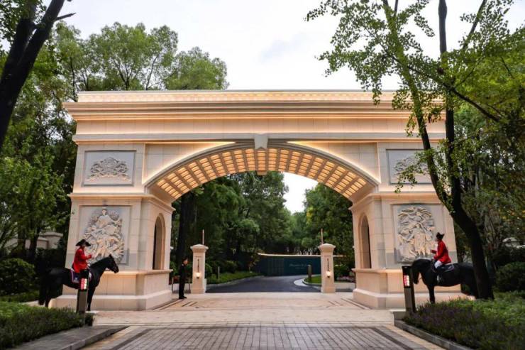 绿宝园翡梵售楼处_绿宝园(营销中心)官方网站_售楼处地址_翡梵电话_价格曝光_最新房源情况_户型_中心电线小时咨询热线(图13)