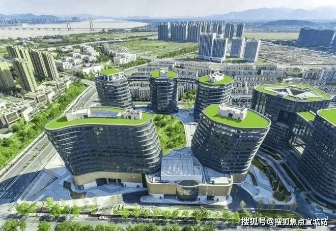 之江银泰:已投入使用,直线距离约6公里,约6万方,其中包括7000平米的