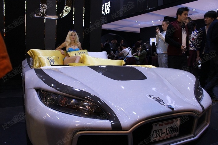 cbd的床像跑车一样,以简约的线条,打造了极致的炫酷!