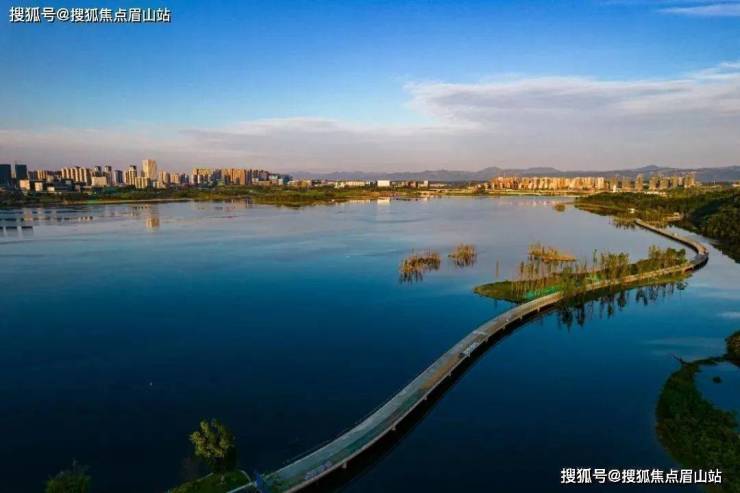 鹿溪河為鏈,串聯而成,項目距離約5100畝的興隆湖溼地公園直線距離約1