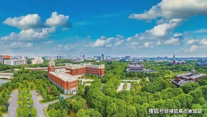 项目不仅紧靠着现为止上海规模最大的大学城(包括华东政法大学,东