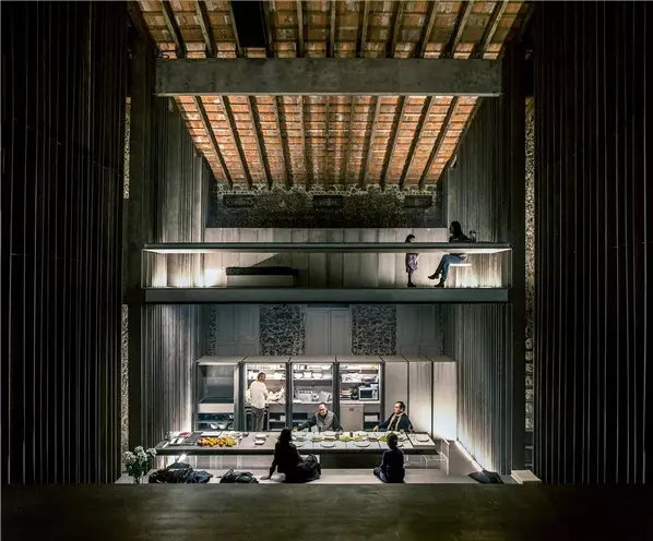 hoaa艺术设计集团,庐山特训营及百艺百盛三大平台的创始人余静赣先生