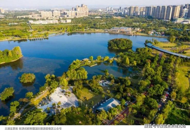 成都「北湖揽樾」售楼部电话_全景湖居体验_热销户型甄选_新春置业礼遇倒计时(图2)