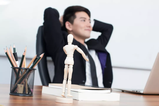 另外,今年大牛股京东方A的高管薪酬也上了榜。2018年公司合计为25位董监高发放薪酬6649万元,排名第7。