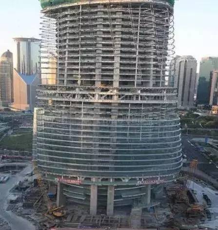近距离观赏632米上海中心大厦全纪录-上海搜狐焦点