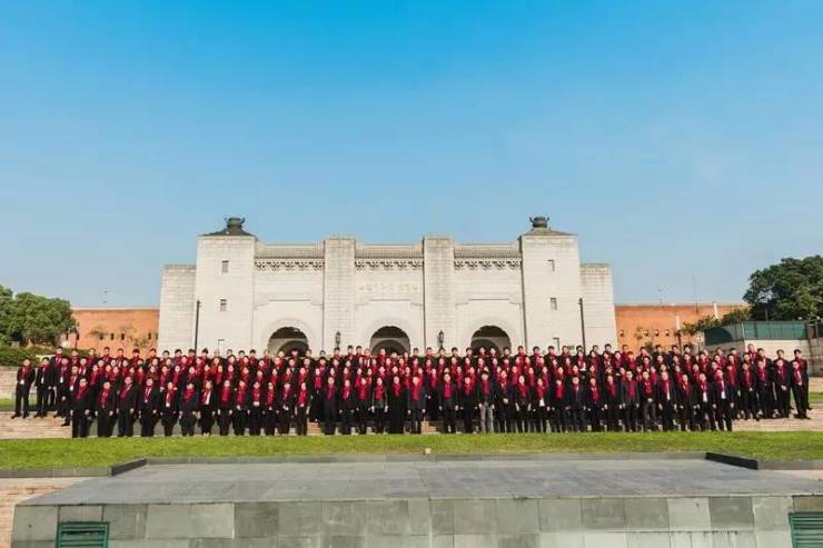 行业领跑!新联康荣膺2017年中国房地产销售服