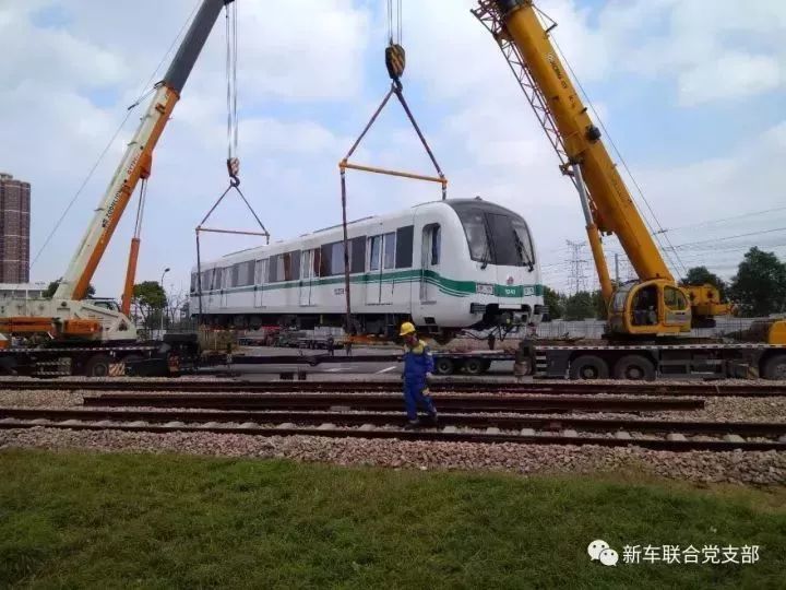 12号线增购新车首列抵沪!看看有啥新科技?-上海搜狐焦点