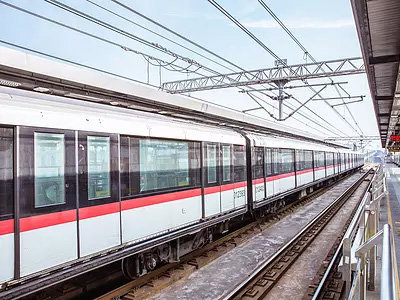 广州地产知识城线长轨贯通 9月底移交运营调试
